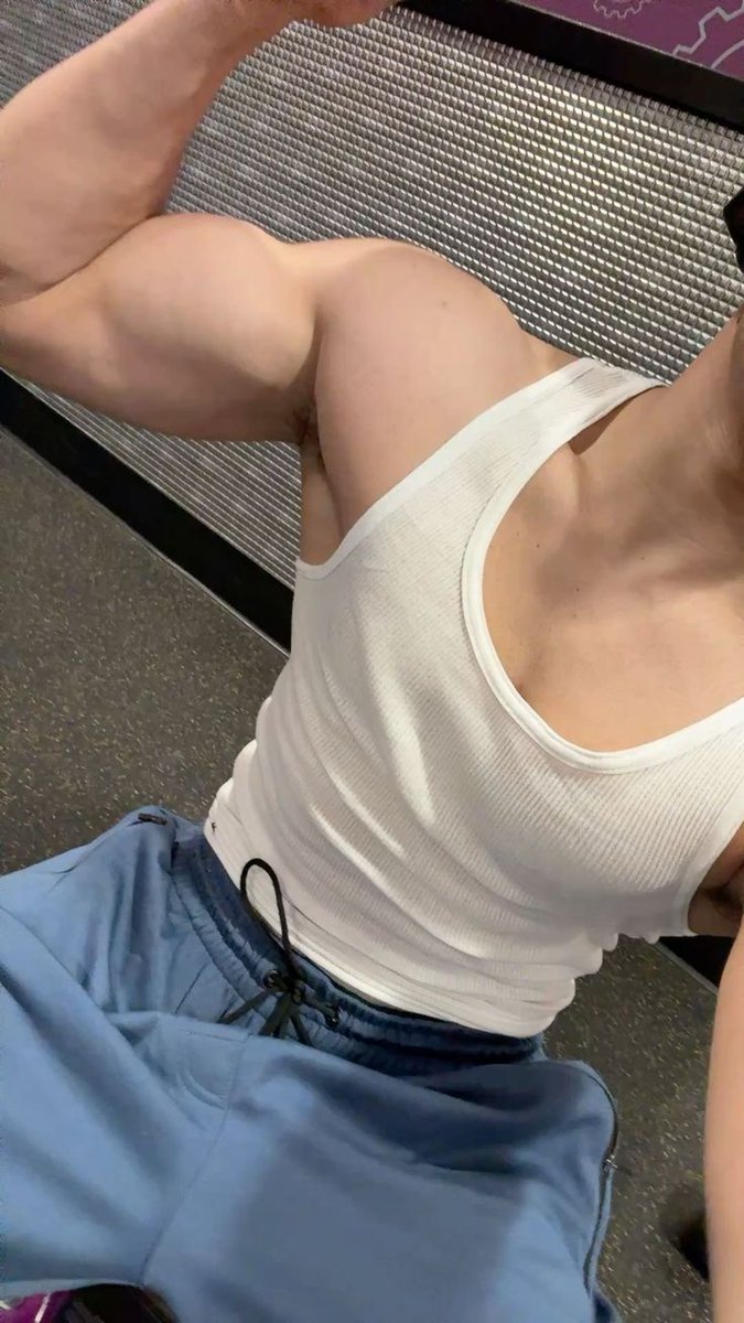 juaanpa_20's tweet photo. Uffff que calor🥵🥵🥵 https://t.co/ndPnBeVKQt