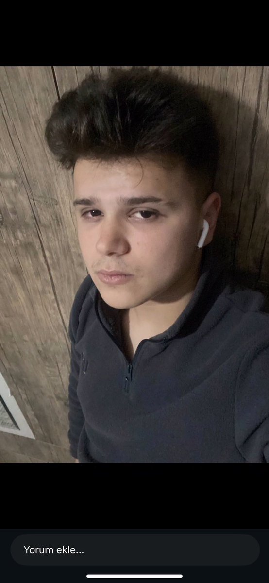 deryamardinnn's tweet photo. Oğlum öldürüldü ve istinaf azmettiricilere indirimlerle verilen cezayı bile fazla buluyor 12 Mayıs 2026da Çerkezköy adliyesinde yeniden hakim karşısına çıkacaklar. Verilen hiçbir ceza bana oğlumu geri getiremez ama en azından evladımın adaletinin sağlandığını bilmek istiyorum cezaları bir kere daha indirimlerle hafifletilmesin hakettikleri ceza indirimsiz verilsin. 

Oğlum Ali Mardin Tekirdağ Çerkezköyde yaşadığı tartışmanın ardından konuşma bahanesiyle yanına gelen fail ile onun amca ve dedesinin birlik olması sonucu darp edildi ve fail tarafından pompalı tüfekle vurularak katledildi. üçünede indirimlerle 15 yıl ceza verildi failin dosyasıysa hala yargıtay incelemesinde. Suçlarının karşılığı eksiltilmeden uygulansın ben hala oğlumun mezarı başında adalet bekliyorum lütfen bu süreçte Alinin bizim sesimiz olun #AliMardinİçinAdalet 
https://t.co/I3k3Q2nfgN
@adalet_bakanlik @TCYargitay @HSKKurumsal @abakingurlek