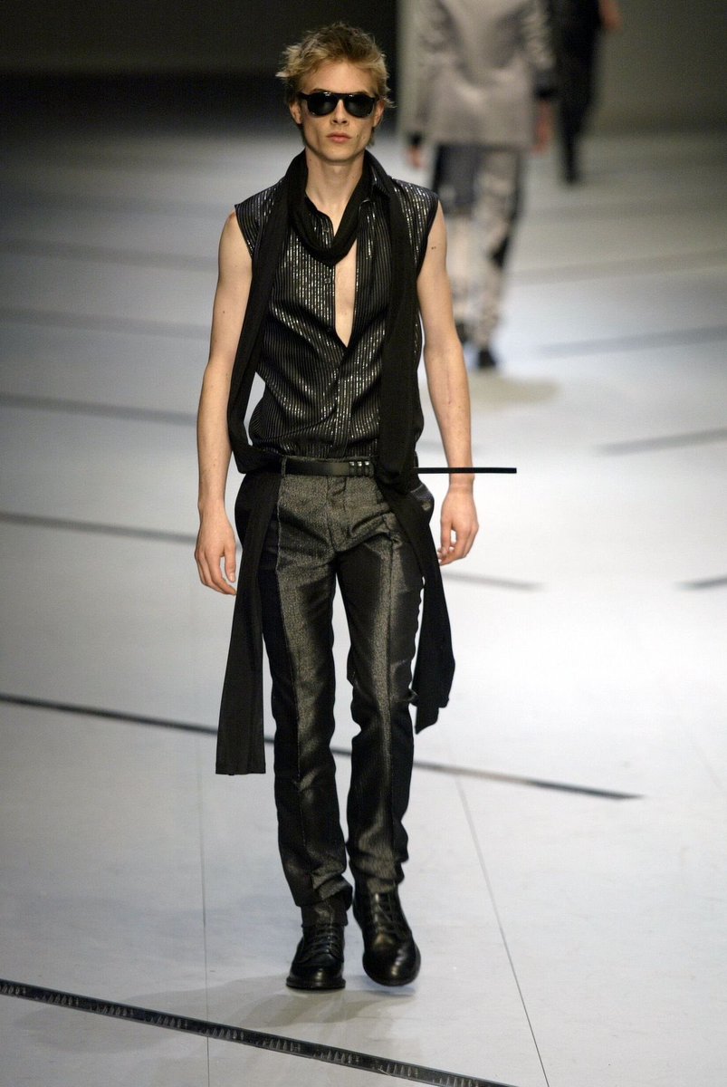 boysinlabels's tweet photo. this summer, dior homme ss03 https://t.co/JQPoqq8ab3