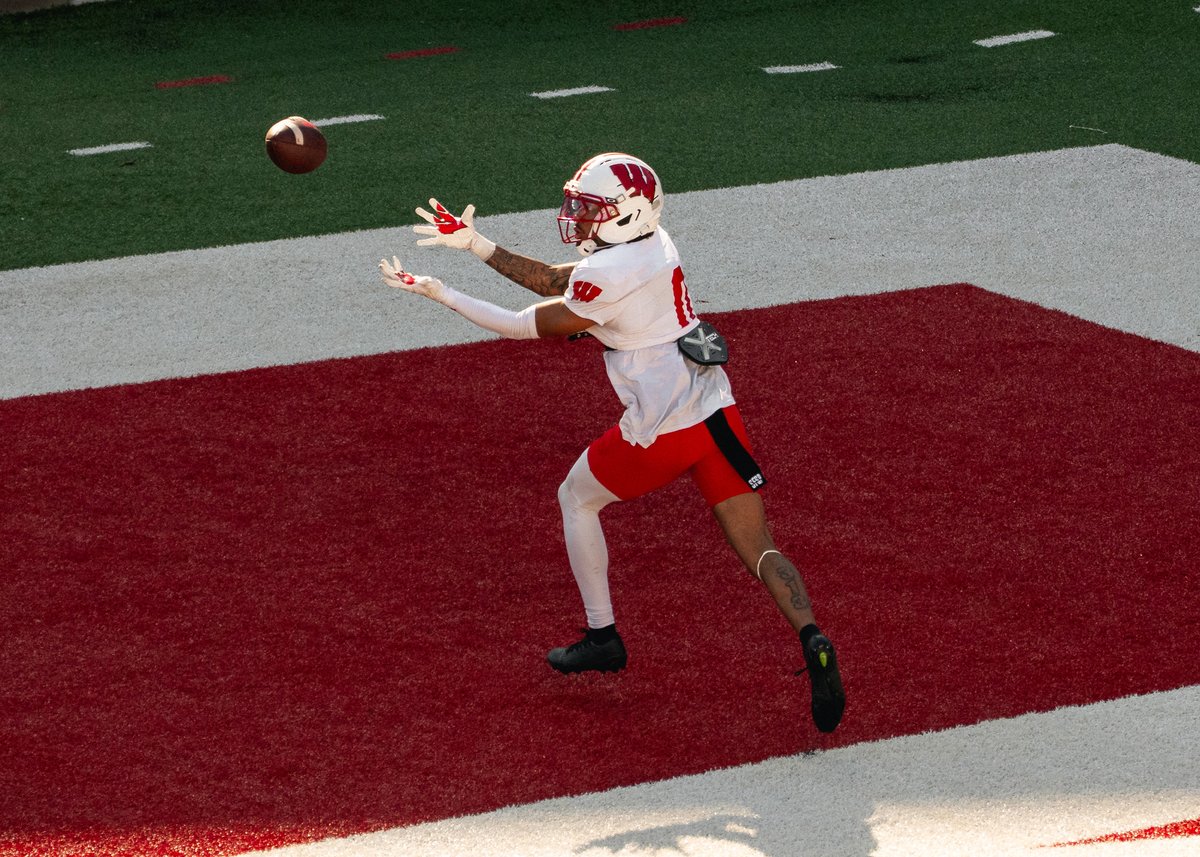 Wisconsin Football tweet media