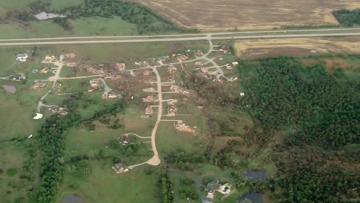 CPalermo_Storms's tweet photo. Enid was one of the more EF5 capable tornadoes we have seen this decade. While I doubt it’ll achieve that rating; the contextuals point to an extremely violent tornado (along most of its path) with complete debarking of trees/shrubbery, ground scouring, and vehicle annihilation. https://t.co/z0Nv4vva7A