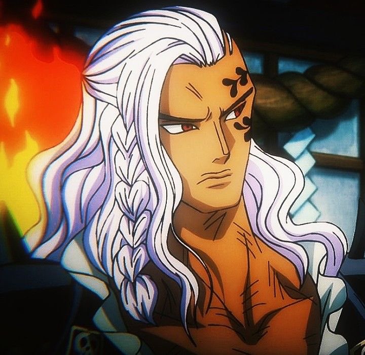 SHIKARI_985's tweet image. I don’t understand people who think Imu’s skin color is red. It’s obvious that Imu has the same skin tone as King. Oda would never draw a character with red skin lol 

You’re going to be disappointed if you think Imu is red like a devil 

#ONEPIECE