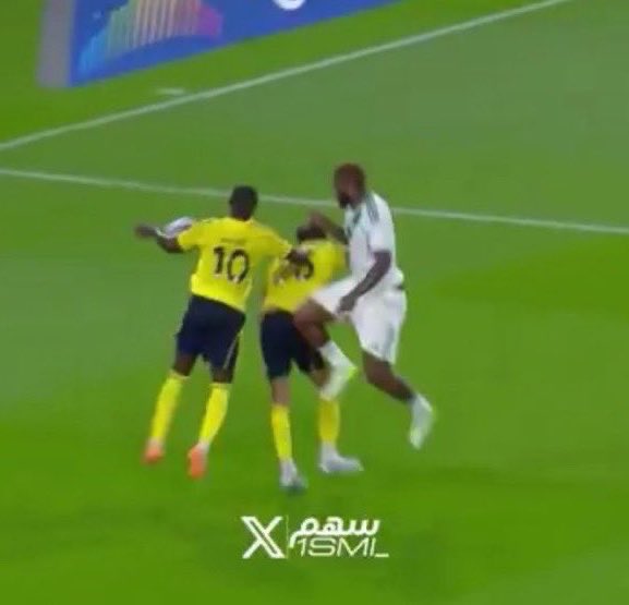 thviil95's tweet photo. مستغربه صراحه كيف لسى فيه ناس تسأل النصر كيف تصدر https://t.co/SH1bgHFW82
