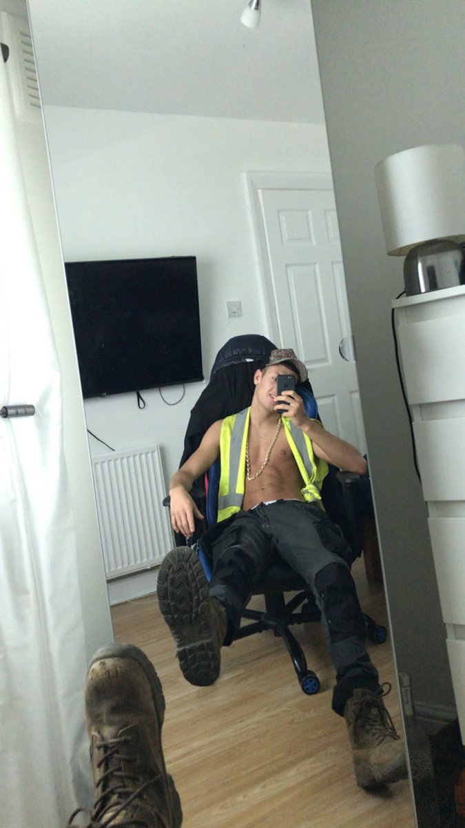 chav lad leeds. of/free group/premium group £50 tweet media