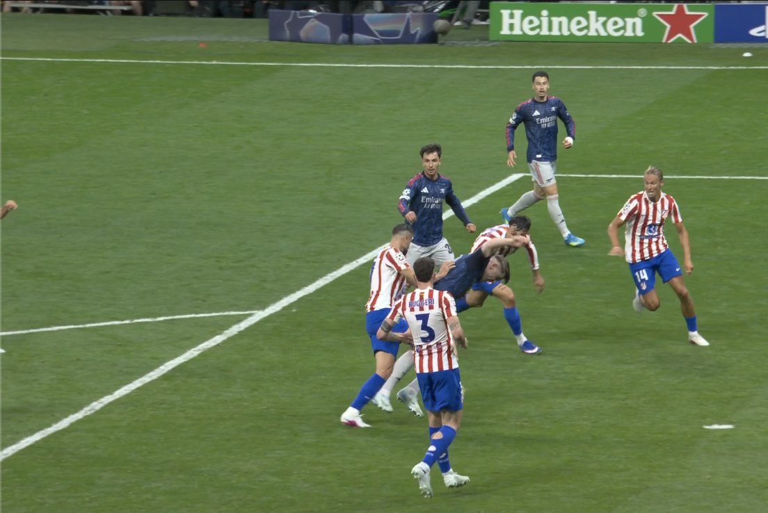 The Touchline | 𝐓 tweet media