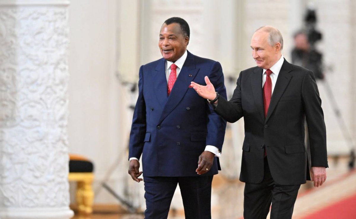 mfa_russia's tweet image. 🇷🇺🇨🇬 President Vladimir #Putin to President of the Republic of the Congo Denis Sassou #Nguesso:

🤝 Russia &amp;amp; the Congo have enjoyed full-fledged &amp;amp; good relations.

We appreciate that Russia is the first country you visited upon inauguration.

t.me/MFARussia/29593

#RussiaCongo