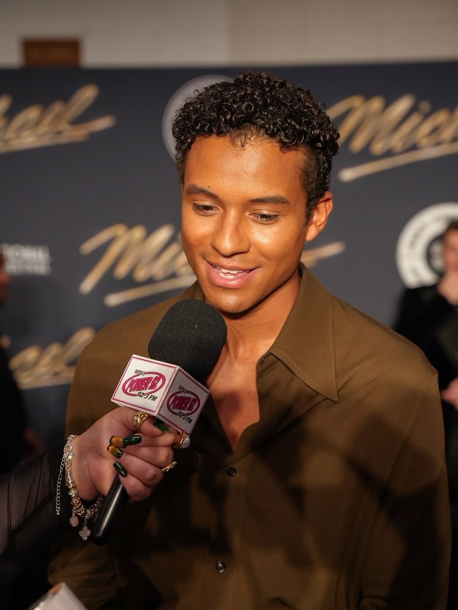 ʎuuɐɟ✨🗡️ tweet media