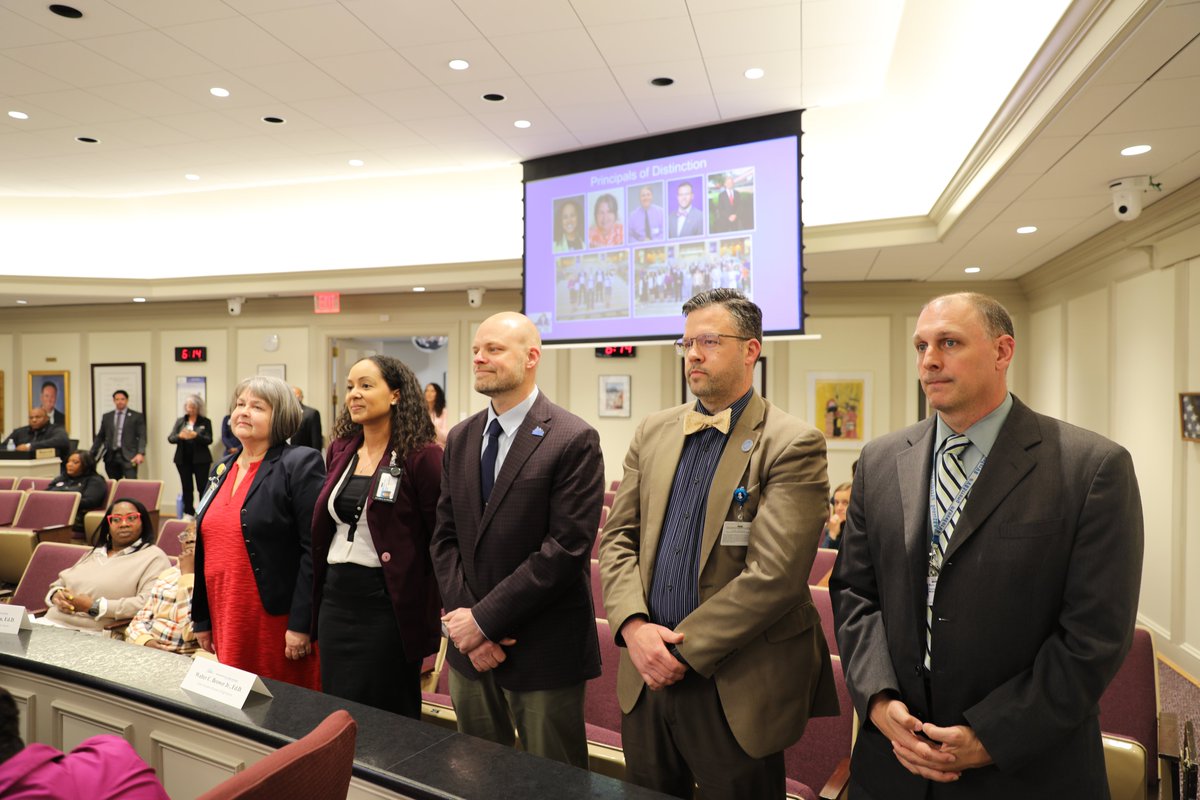 vbschools's tweet photo. Five VBCPS principals were recognized by the School Board as 2025–2026 Virginia Principals of Distinction. 👏
Micah DeLoatch (@TESSeagulls) 
Stephanie Haus (@RosemontForest) 
Dr. Mark Makovec (@Landstownms) 
Dr. Daniel Miani (@FirstColonialHS) 
Dr. Ryan Schubart (@PAHSCAVS)
#WeAreVBSchools #VBCPSProud @VDOE_News