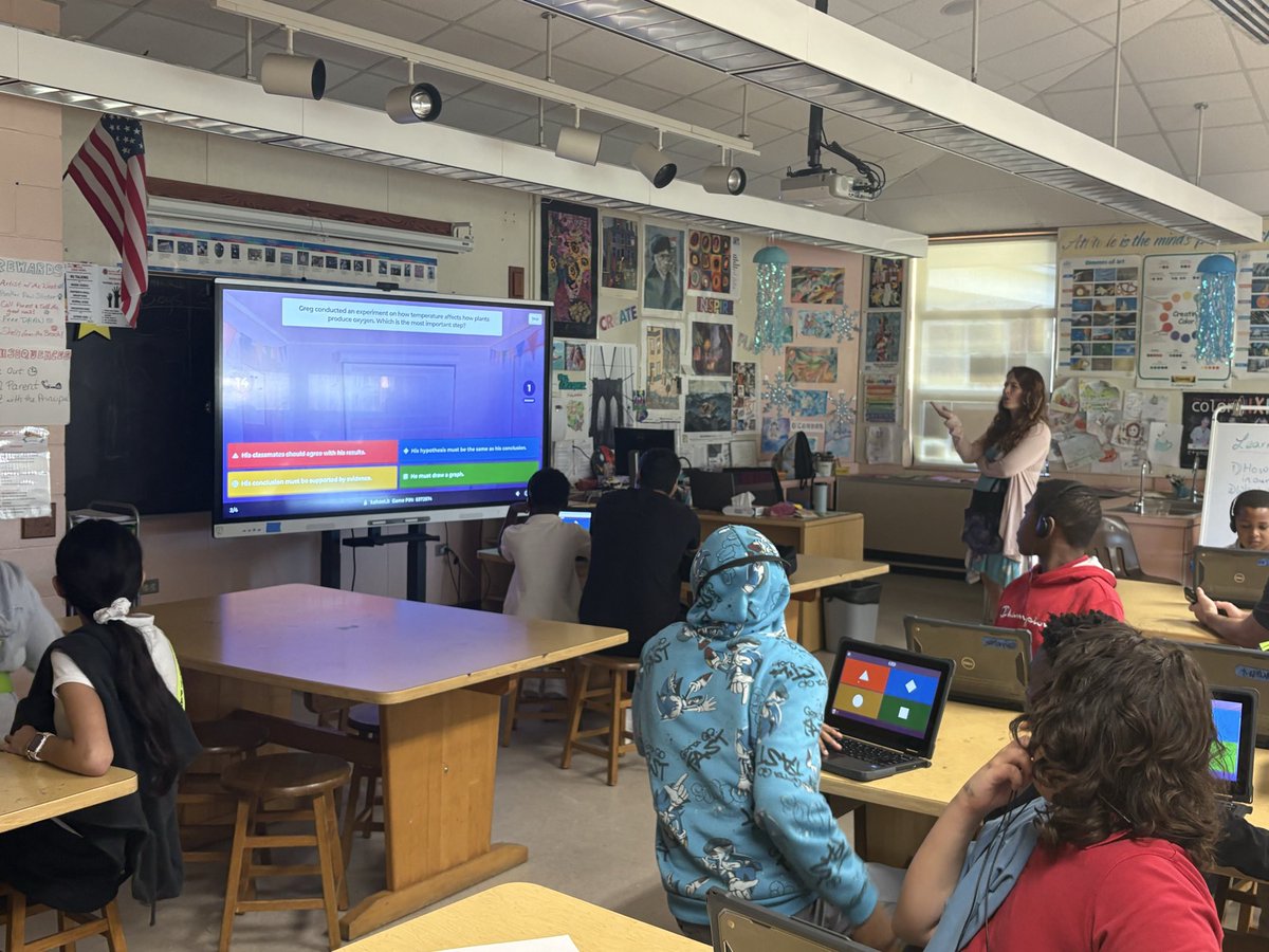 STES_Bush's tweet photo. Our 5th Grade Panthers are enjoying working with the Fine Arts teachers to review science standards through Kahoots which include winning prizes. @STEPrincipalJJ @SeminoleTrails https://t.co/pb0KwW0IZC