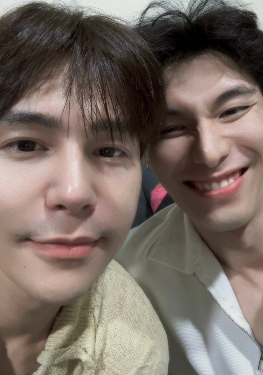 permastera's tweet photo. omggg they're so silly i love them 😭🤏🏻
#plapodd #papangt #PODPAPANG https://t.co/bN3gWonIsg