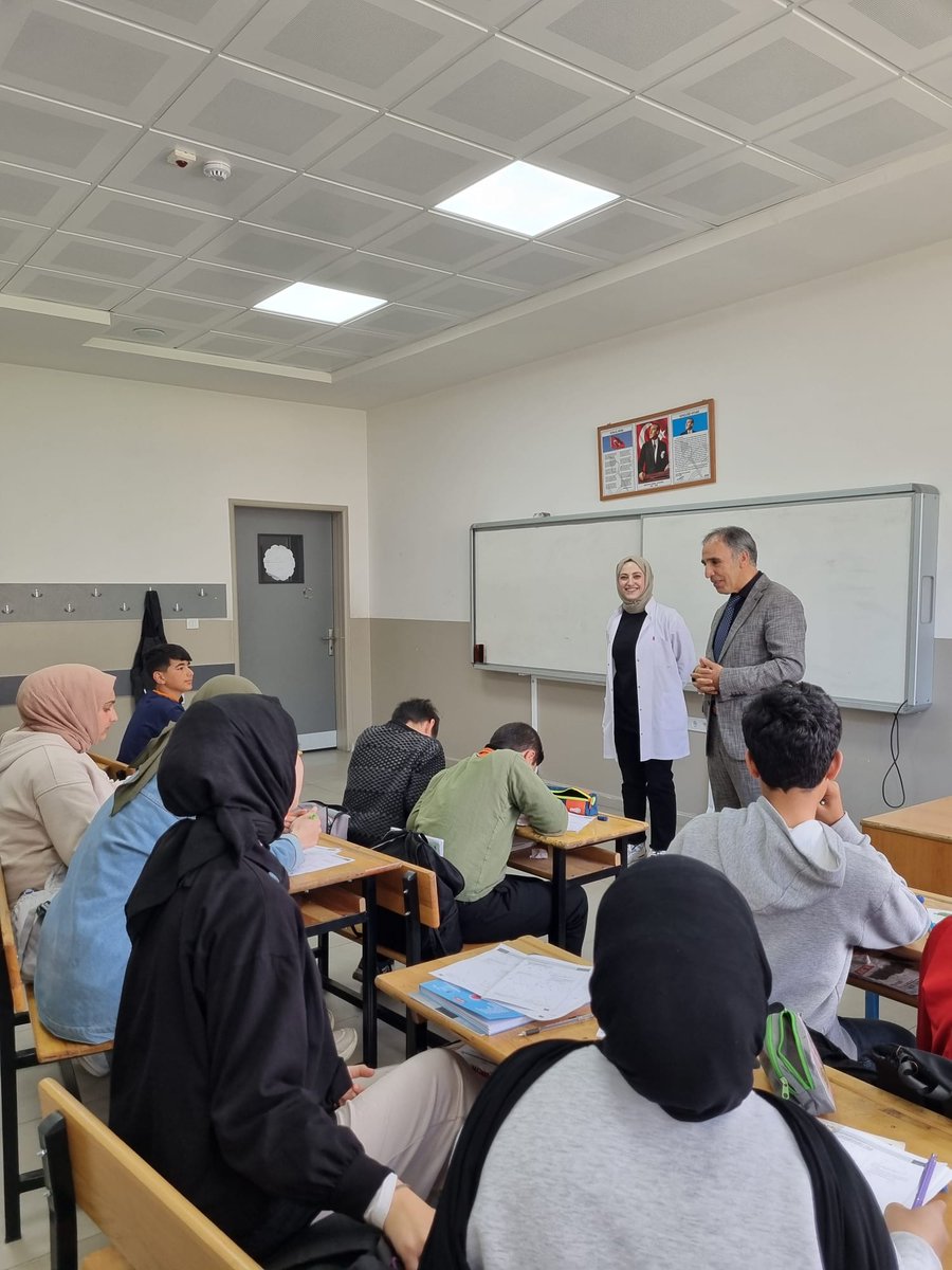 SolhanMEM's tweet photo. 📍 Türkiye Yüzyılı Maarif Modeli İzleme, Değerlendirme ve Rehberlik faaliyetleri kapsamında İlçe Milli Eğitim Müdürümüz Sayın Muhittin ÇİFTÇİ beraberinde Şube Müdürlerimiz Recep KAYA, Muhtesim TUNÇ ve Alaattin BAHŞİ ilçemiz Hazarşah Yeni Yerleşim İlk/Ortaokulu'nu ziyaret etti. https://t.co/MOm1VwT4v3
