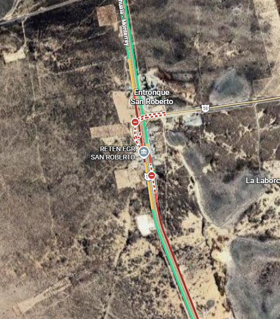 Sh1mbo's tweet photo. @GN_Carreteras  Buena tarde, ¿tendrán noticias del bloqueo en el entronque a San Roberto?, en el Tramo Matehuala-Monterrey https://t.co/EAD89n25VV