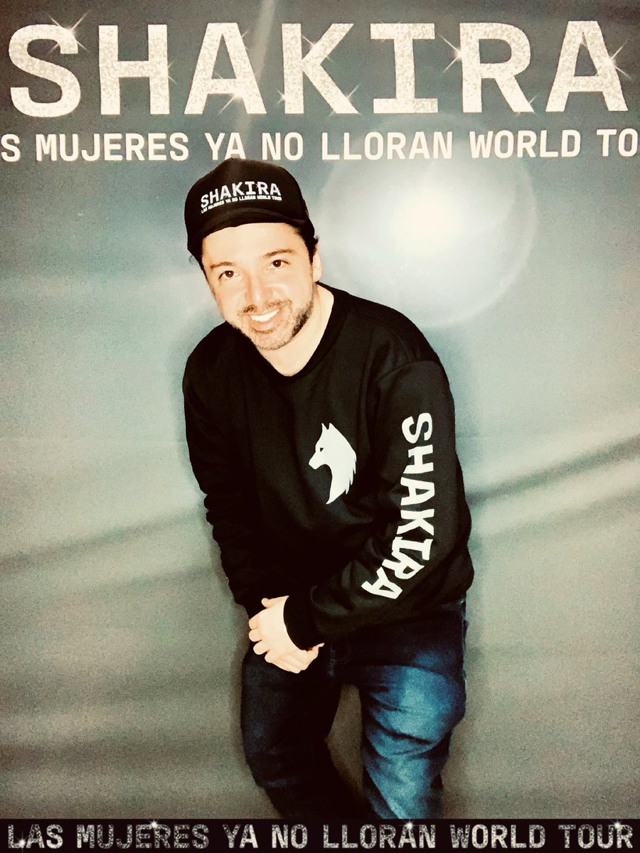 vitortarcio's tweet photo. @voude99 Fã há mais de 30 anos merece ir de 99 para ver La Reina Shakira 🐺 #TMNR #TodoMundoNoRioPede99 
Só pela Shakira estou vencendo minha agorafobia para poder ir aos seus shows.
Aqui não tem IA. Só um sonho. https://t.co/NYn9VvDCpy