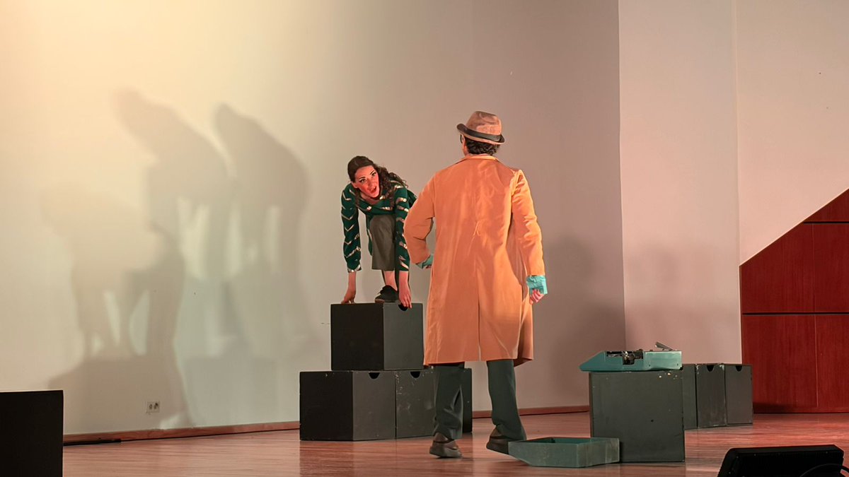 🎭✨ La Compañía de Teatro de la UAEH presentó el estreno de El evangelio según Clark Kent en el Auditorio Josefina García Quintanar, en Ciudad del Conocimiento. Gracias por acompañarnos en esta gran noche escénica. 🙌
#CulturaUAEH #SomosCultura #UAEH