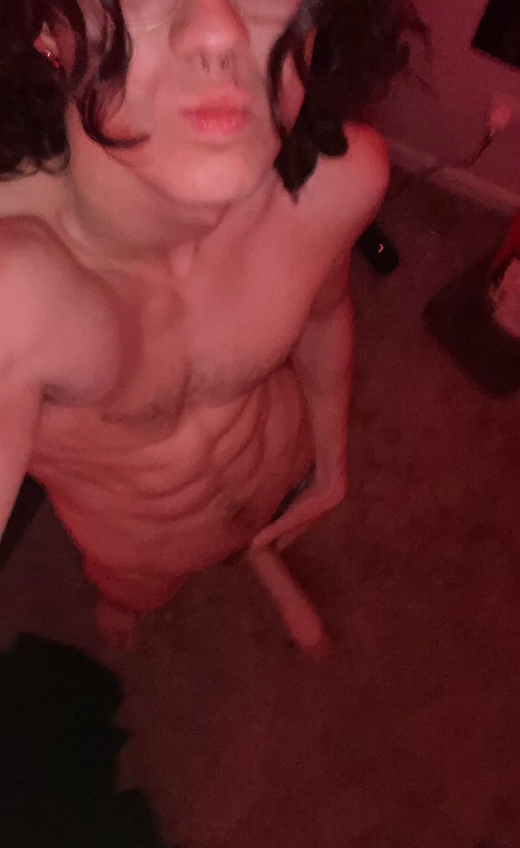 𝖈𝖊𝖒𝖊𝖙𝖊𝖗𝖞 𝖕𝖊𝖗𝖛 𝖛𝖗𝖔 tweet media