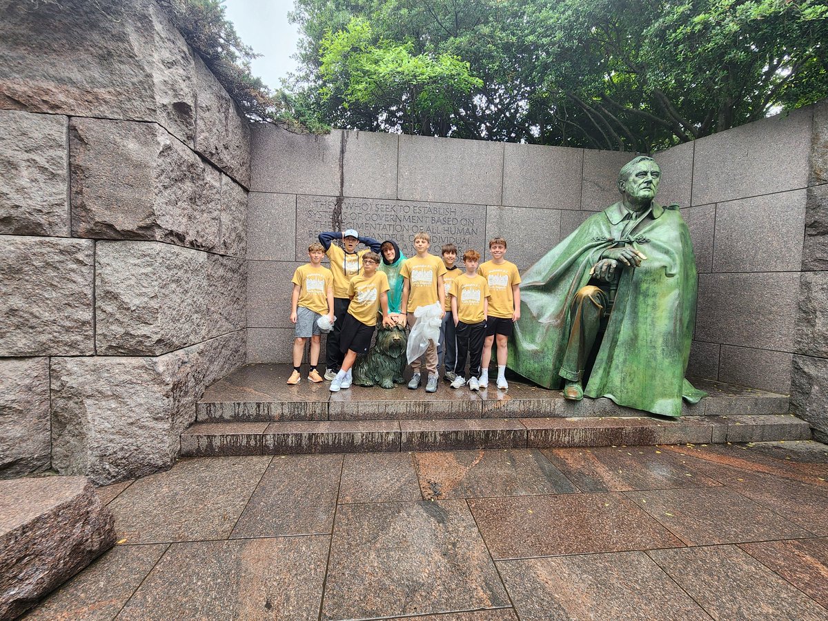 NRAC_DC's tweet photo. Exploring the FDR Memorial today 🇺🇸 Walking through history and learning how President Franklin D. Roosevelt led the nation through the Great Depression and WWII. https://t.co/0ict6ystJj