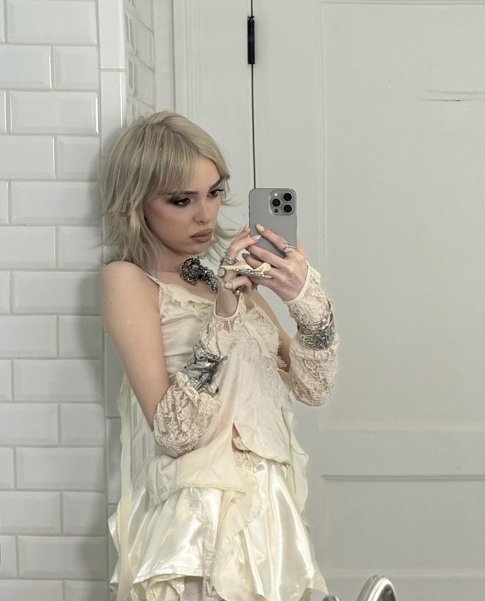sophie powers tweet media