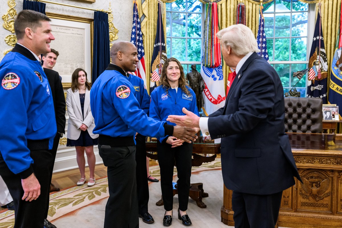 The White House tweet media