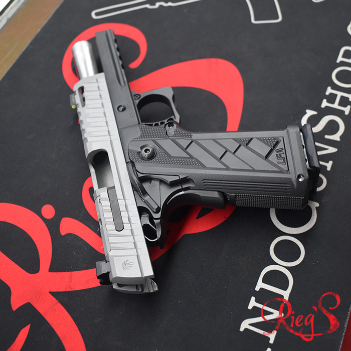 Rieg's Gun Shop tweet media