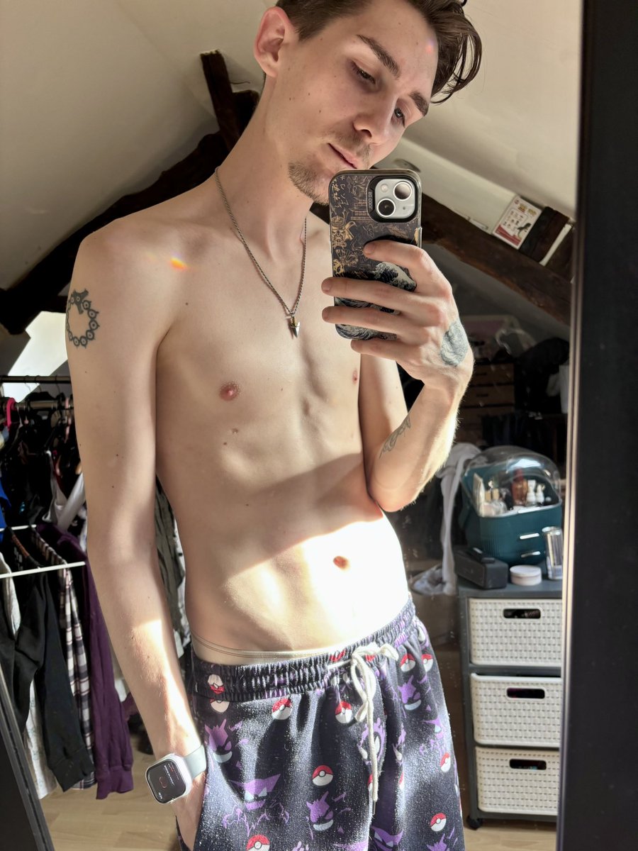 FukuroOff's tweet photo. Après une bonne séance de sport 😮‍💨🥵
Bien tremper 😈🥵 https://t.co/qj8jAunngM