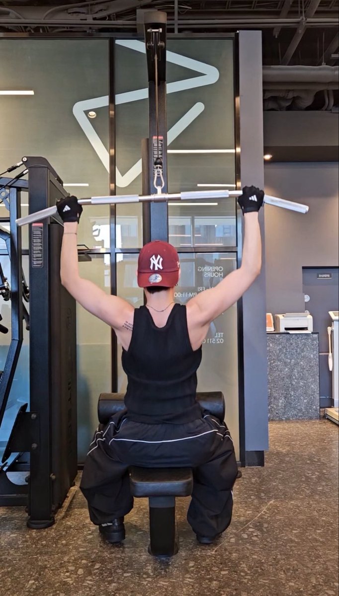 henderyloml_'s tweet photo. XIAODERY GO TO THE SAME GYM NOW… I SUDDENLY FEEL ALIVE AGAIN https://t.co/BDsVsCOBRi