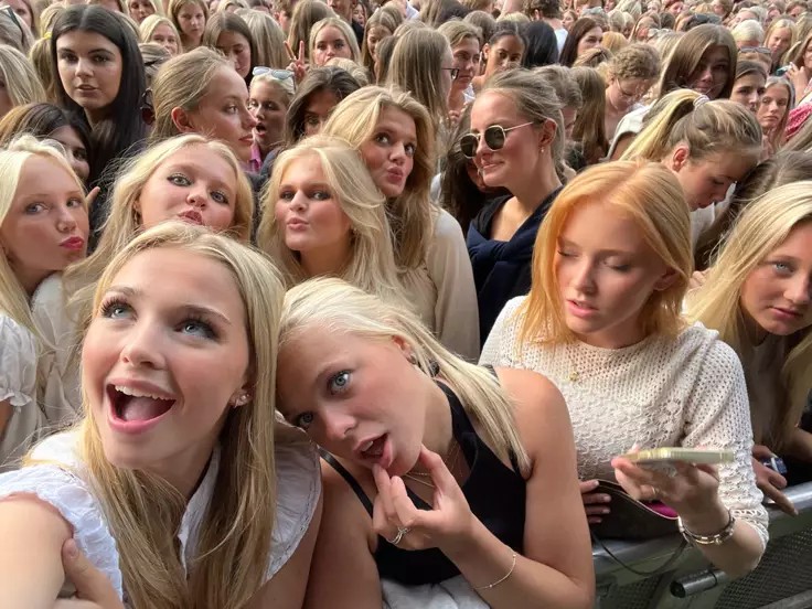 women🍓 tweet media