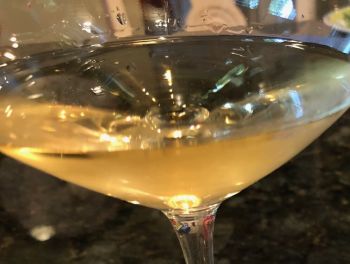 Claudestar2012's tweet image. #dinnertime: cosce di pollo al vino bianco, succo di limone e rosmarino.
#wine: Pinot Grigio.
Cheers. 🥂