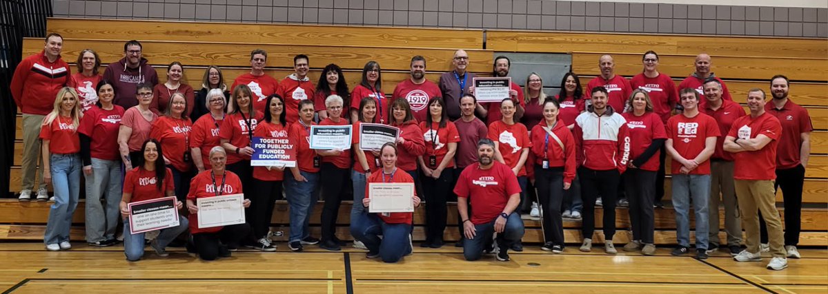 jgibson314's tweet image. Wearing #RedForEd across the Rainy River District with @etfo. Representing @osstf 5B and 35.
