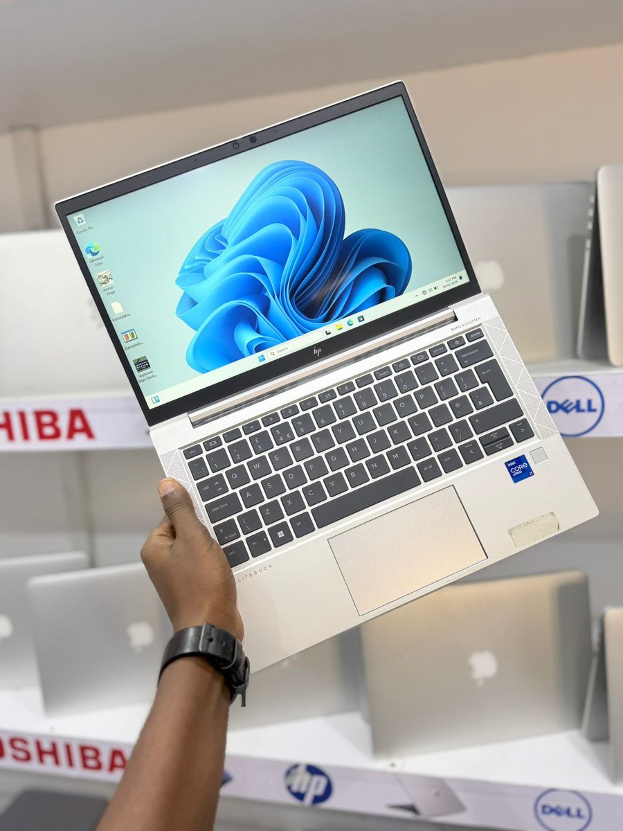 idealtech_ke's tweet photo. Hp Elitebook 830 g8
Core i7 
10th gen
16gb ram
512gb ssd 
2.3 GHz base speed 
13.3 inch FHD 
Backlight keyboard 
Face 🆔 &amp; fingerprint 
Bang &amp; Olfusen audio 
Windows 11 

At 49,000

📲0712942924

📍Nairobi CBD, Revlon Plaza, 4th Floor, Shop 1.

Kirinyaga Arsenal Mwingi Gyokeres https://t.co/TTqGUfP66l