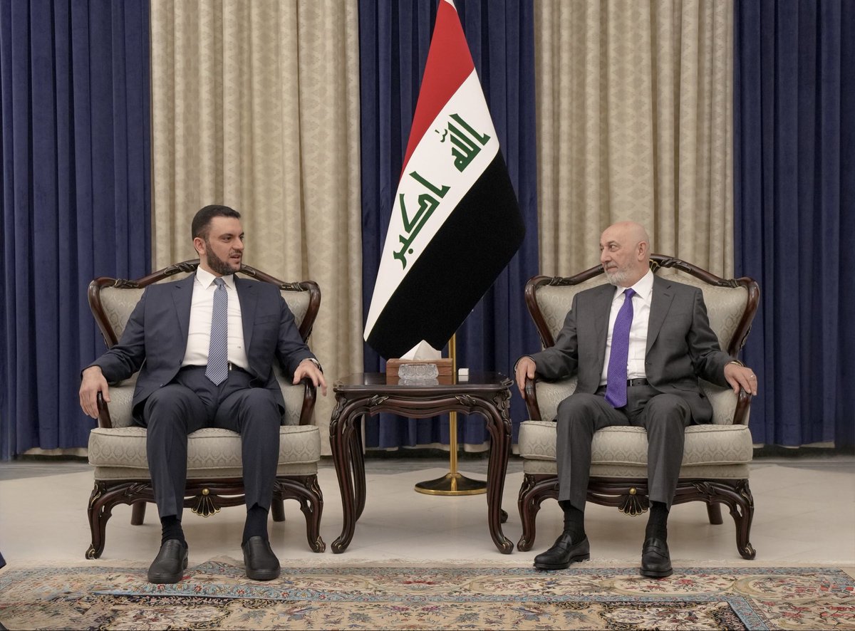 Salkhanjar's tweet photo. التقينا فخامة رئيس الجمهورية نزار آميدي، وباركنا له توليه المنصب،. و بحثنا تطورات المشهد السياسي واستكمال تشكيل الحكومة، وشددنا على أهمية فرض القانون وحصر السلاح بيد الدولة، بما يحقق الاستقرار ويلبي تطلعات العراقيين. https://t.co/r1lRuExoyI