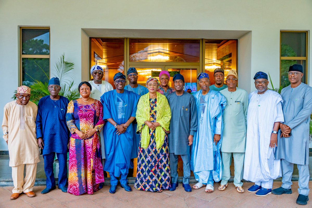 Sen Oluremi Tinubu, CON tweet media