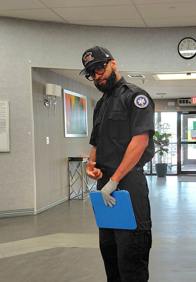 jemelhakeem's tweet image. Good afternoon. I almost complained today. Then I remembered I prayed for this &amp;amp; I immediately became greatful 🙂  #happywednesday 💪👊🫡 #gettingtoit #abundantlyblessed #workflow #FFEMTMannBrown 🚑🚒👨🏽‍🚒 🏥