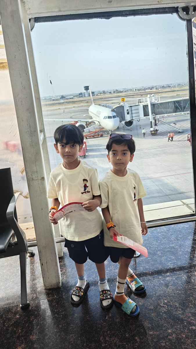 gunjan_gour's tweet image. #firstflight .. ❤️❤️🥰