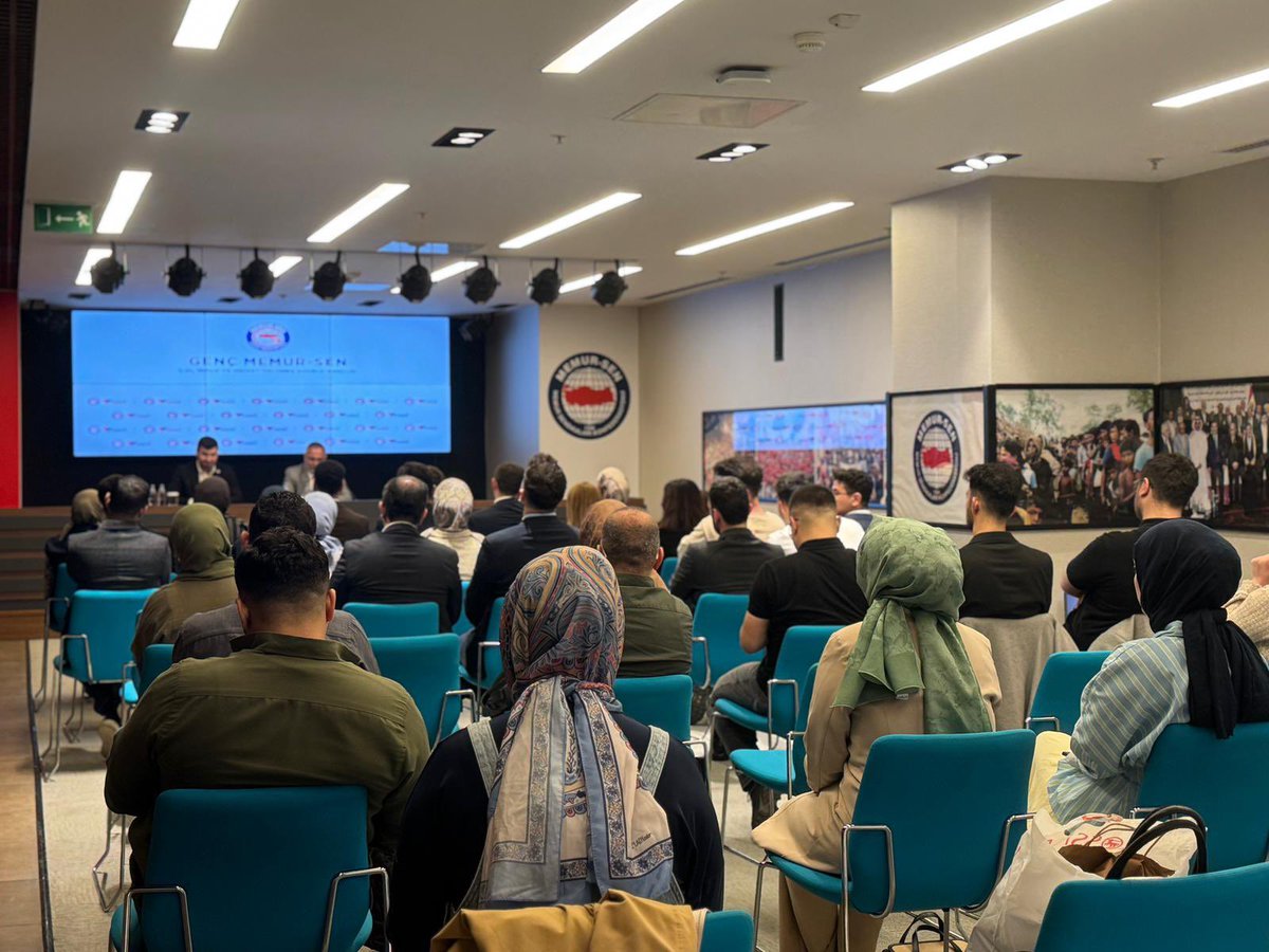 mstemrebalci's tweet photo. Ankara Yıldırım Beyazıt Üniversitesi Rektörümüz Sn. Prof. Dr. Ali Cengiz Köseoğlu’nu genel merkezimizde misafir ettik. 

Kıymetli hocamıza katılımları ve genç arkadaşlarımızla değerli paylaşımları için çok teşekkür ediyoruz. 

@acengizkoseoglu 
@ybuankara 
@gencmemursen https://t.co/48Urpuww2E