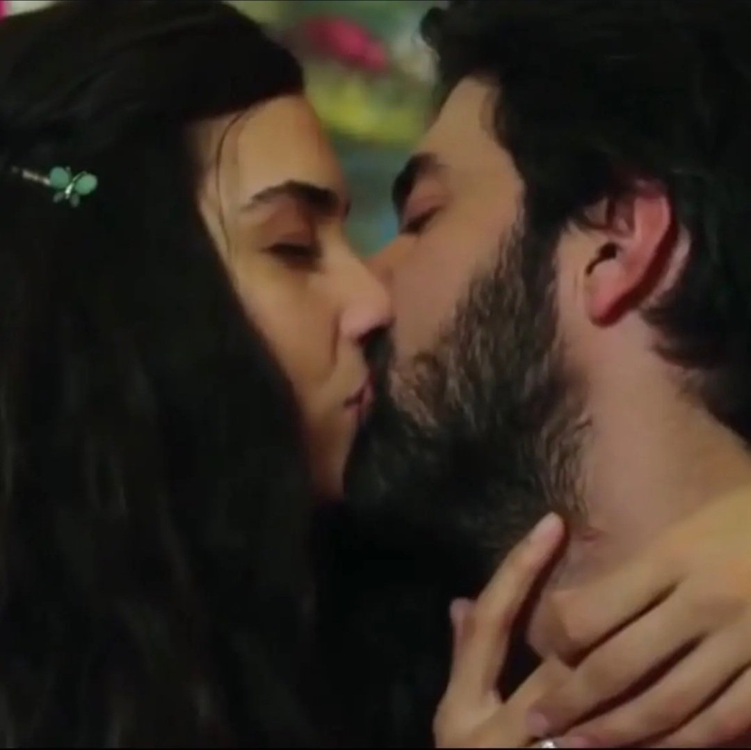 Ul22__'s tweet photo. ❤️❤️ #EnginAkyürek #TubaBüyüküstün #MasEnTuQueNunca❤️❤️ https://t.co/9VeKSO0prl