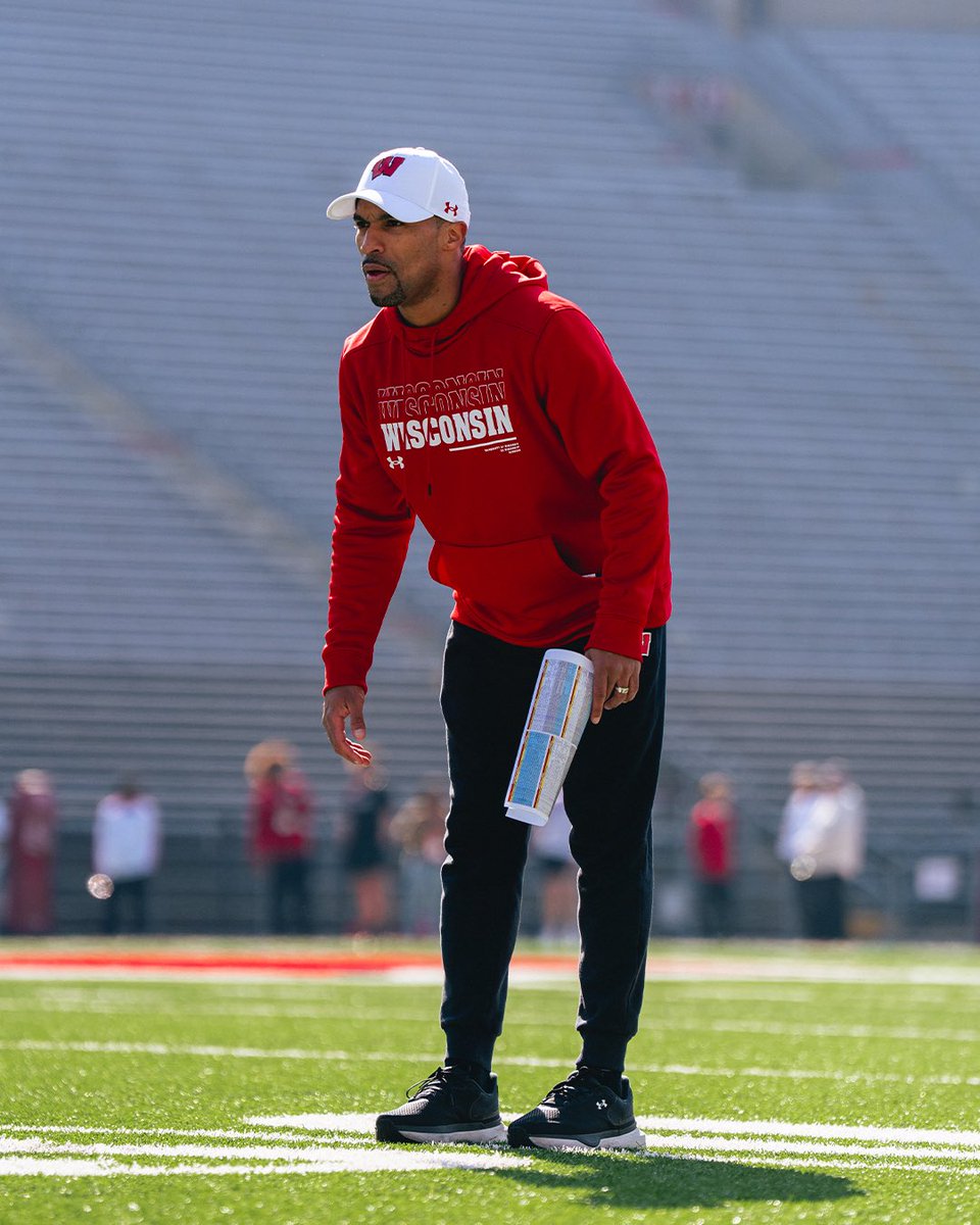 Wisconsin Football tweet media