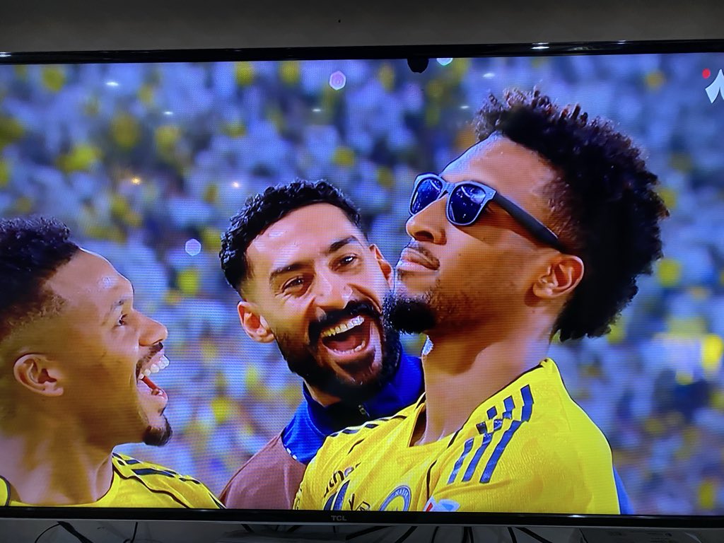 عبدالرحمن العنـزي tweet media