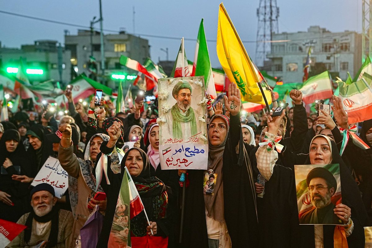 بانوکاشانی tweet media