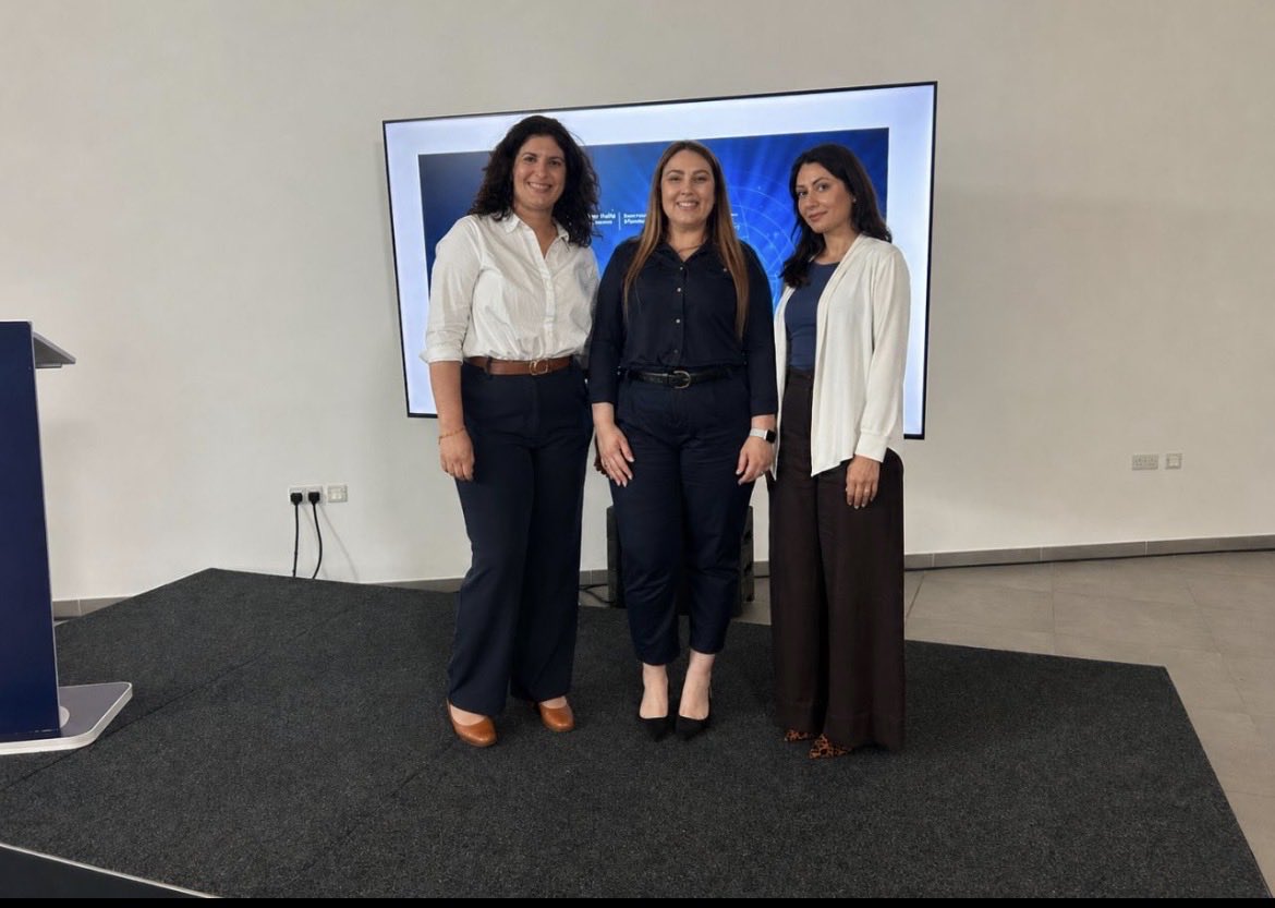 DeliaSturgeon's tweet image. Today, I had the privilege of contributing as one of the experts during the Nurse AI Hackathon.
Looking forward to seeing how these ideas evolve further during Day 2.

#AIinHealthcare #NursingInnovation #HealthTech #AIinEducation