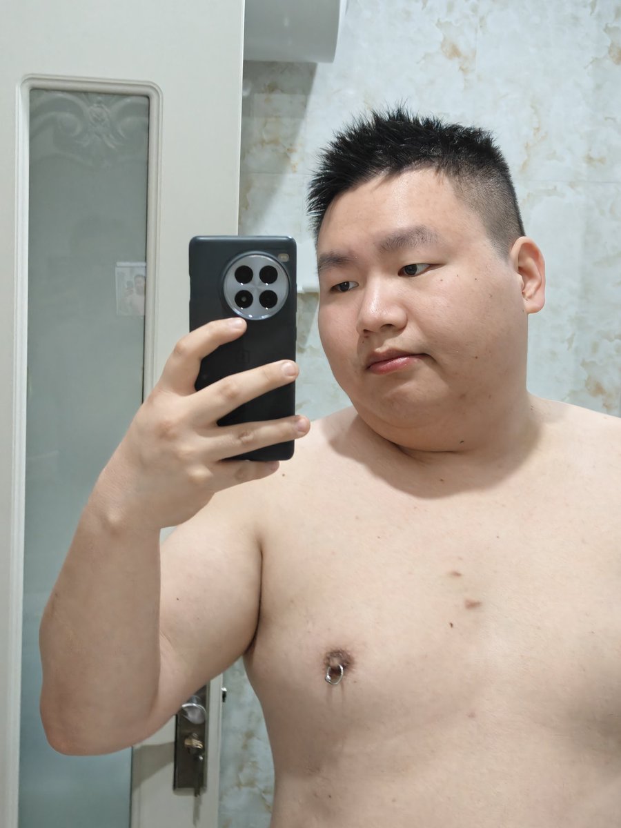 一点点而已 tweet media