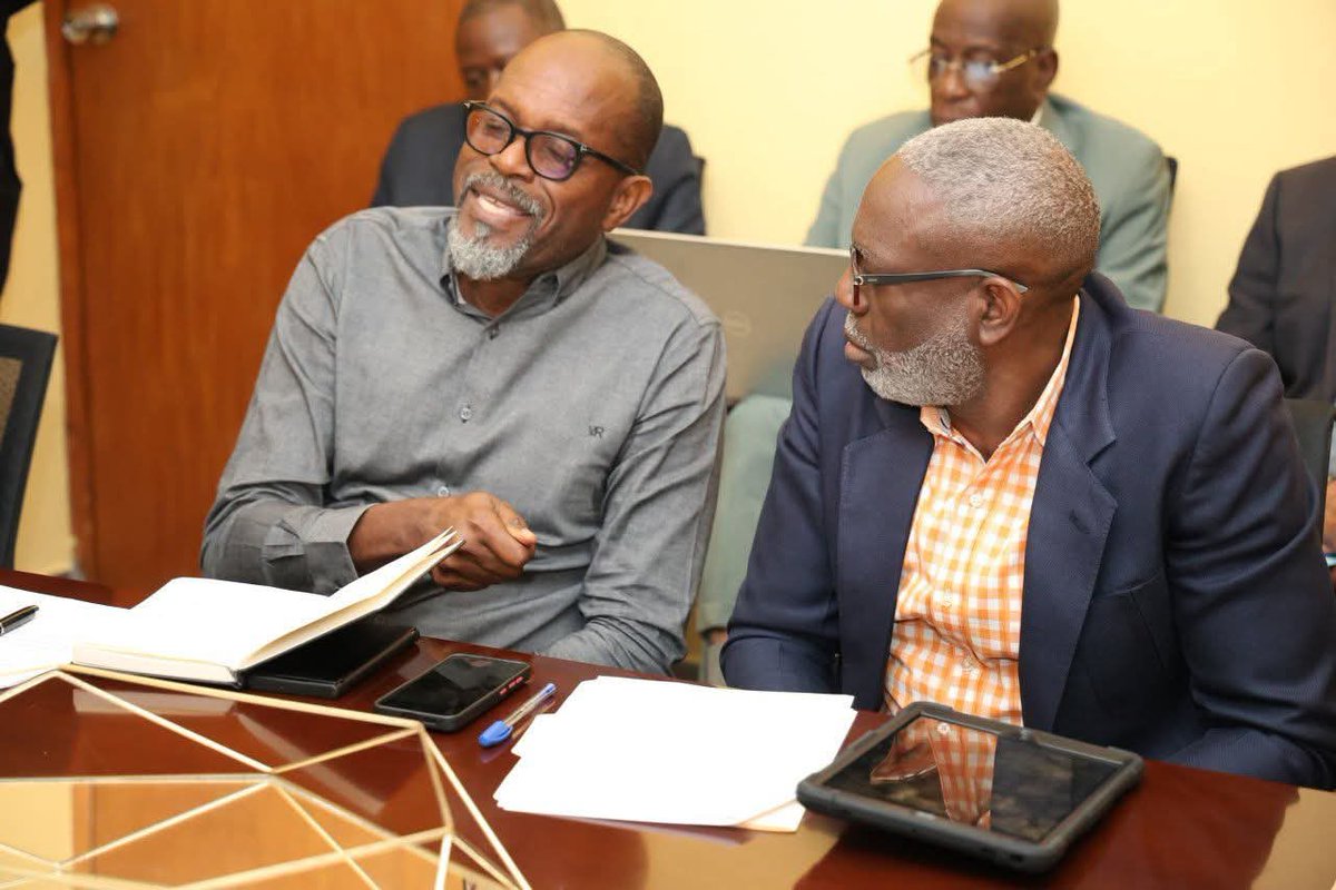 HT_News_Lakay's tweet image. BMPAD : le DG Me Stevenson Jacques Thimoléon a présidé son 2e Conseil de direction ce 28 avril à Port-au-Prince. Au menu : gouvernance, conformité aux normes et évaluation de projets à lancer bientôt. Un cap vers le redressement de l’institution. #Haïti