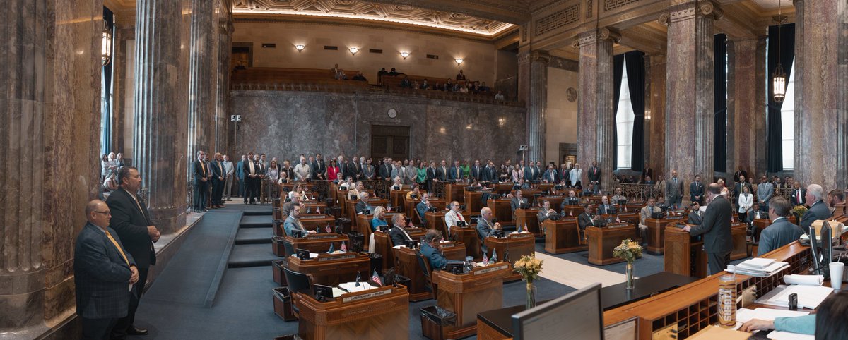 louisianasenate's tweet photo. The Senate paused to recognize and honor the life of Allyce Trapp Alexander, with house numbers in attendance, remembering her service and lasting impact.

#lalege https://t.co/eUhyFfy6Eo