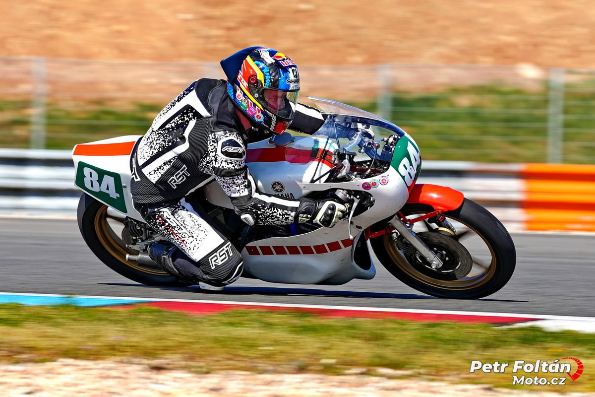 Moto_cz's tweet photo. Jarní cena Brna 2026 v obrazech - fotogalerie ze soboty na webu https://t.co/hqdfAkjigZ 👍 🥰 🏍
https://t.co/kjZXO8lAWA
#motocz #jarnicenabrna #zavodymotocyklu #roadracing #automotodrombrno https://t.co/w7lpYnVdhA