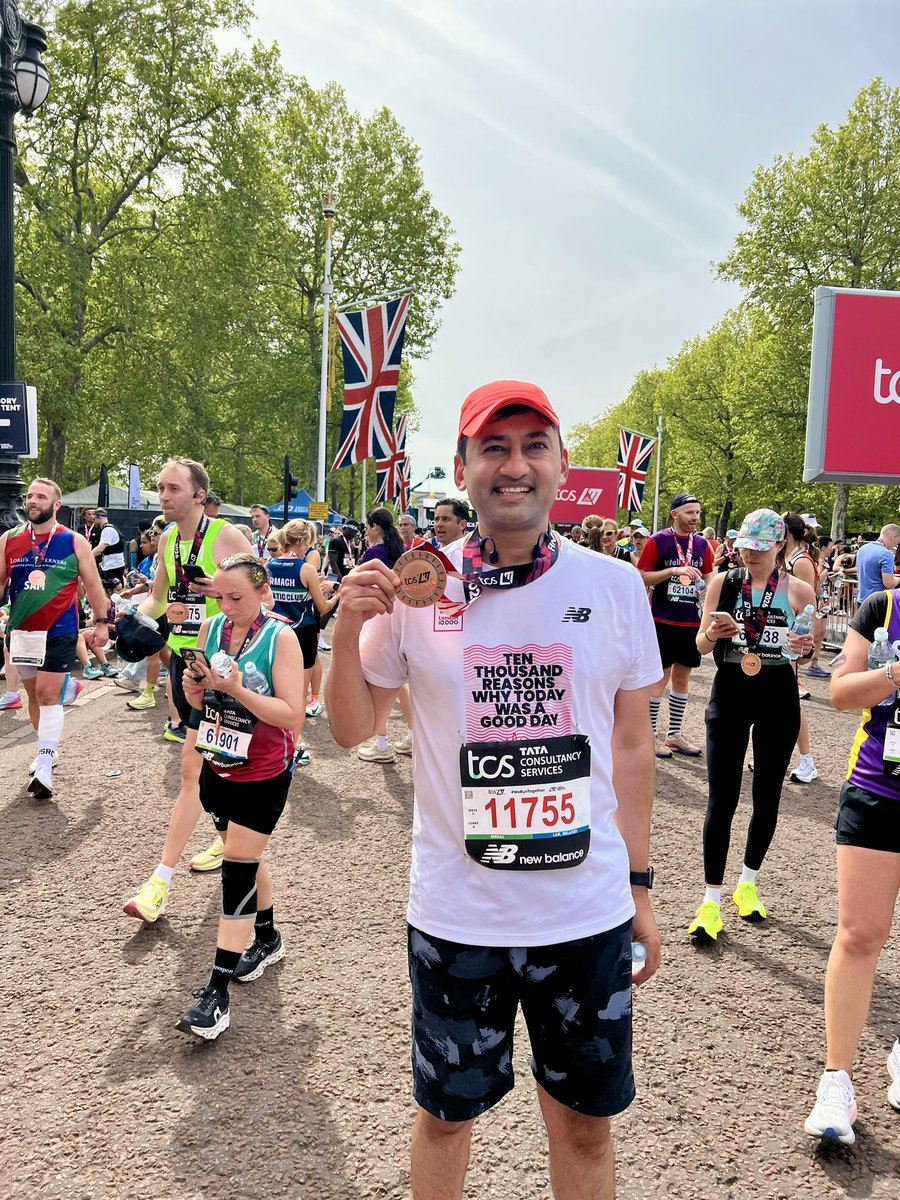 raghavinho's tweet image. Some pics from @LondonMarathon @sportograf capturing the moments. What a day April 26 2026. Memories for life! ❤️🏃🏻 #LondonMarathon #running #ukrunchat #London @UKRunChat @RunThroughUK