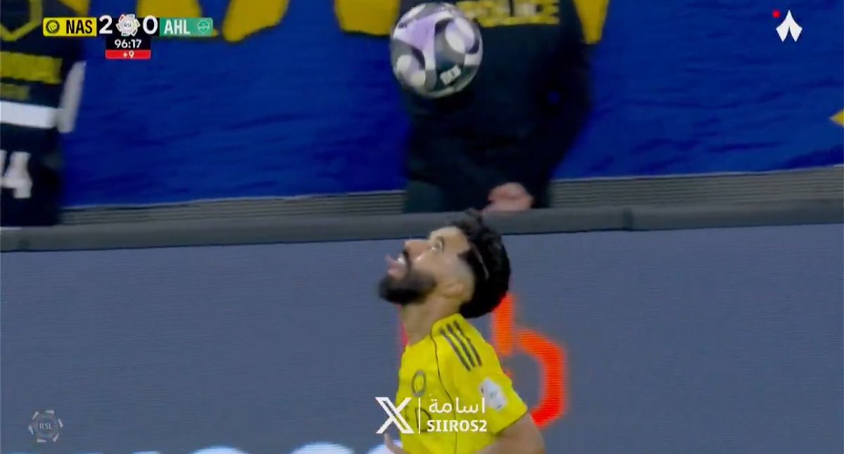 أسبوع يتوعدون النصر حتى بعز أحتفالاتهم يجيبون طاريه لكن رد الأندية الكبيرة بأرض الملعب فقط ما بالك باللي يتوعدك نادي هابط وصغير ؟ 

هذا قدر الأندية الصغيرة إهانتهم بأرض الملعب وتذكير ناديهم انه صغير وهابط مهما حققوا من أنجازات 

مبروك نصراويستا أنتصار العادة 💛