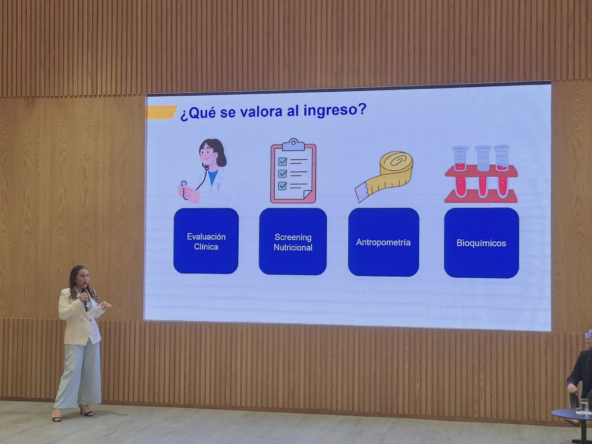 fcvespol's tweet photo. 🍎✨Nuestras internas de Nutrición y Dietética del Hospital General Dr. Enrique Ortega Moreira de Durán culminan su año de internado de la mejor manera: como ponentes en la Jornada Científica organizada por el Hospital.

#Nutrición #ESPOL #InternadoRotativo https://t.co/h9AsBBqD4P