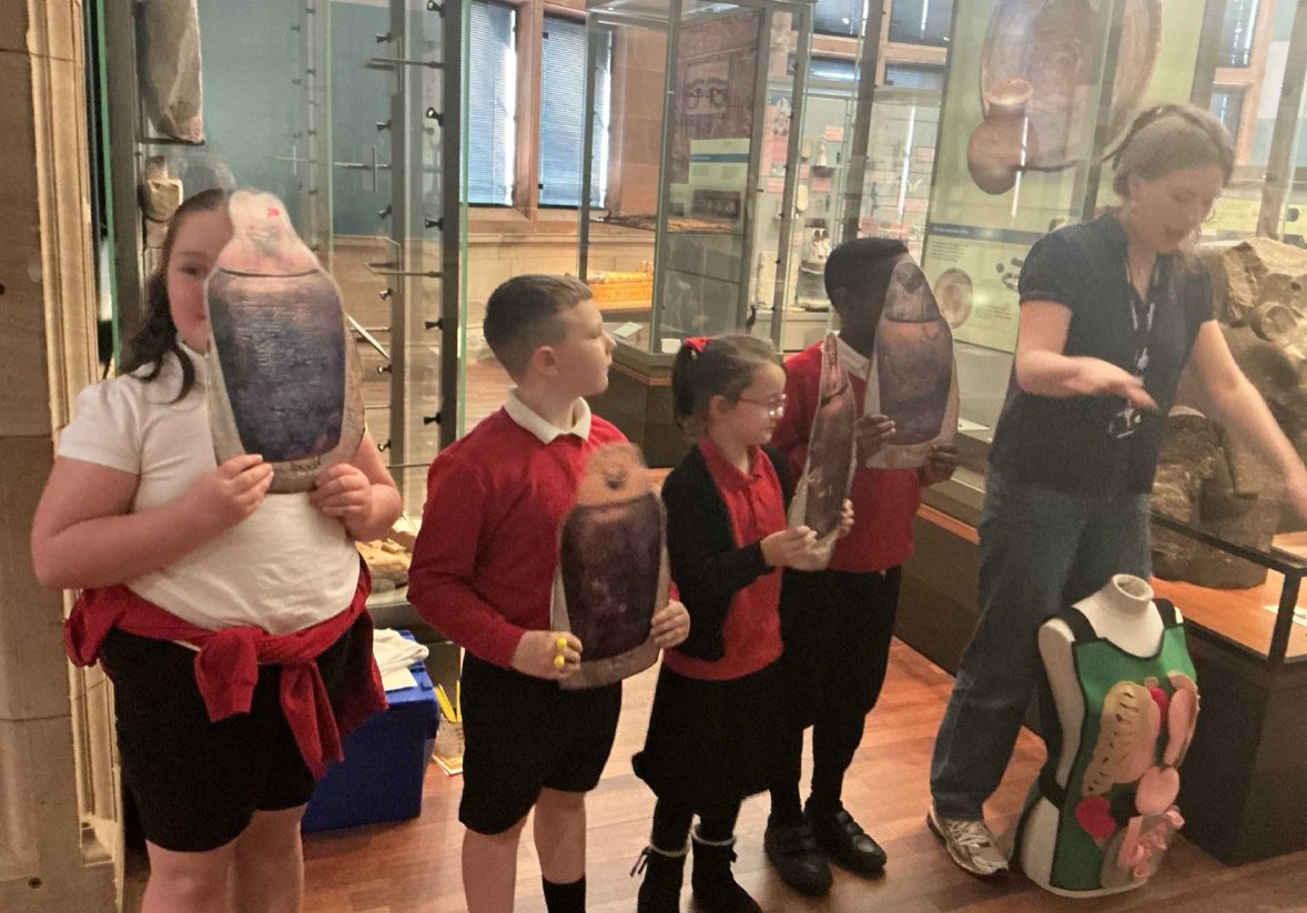 AntoninePrimary's tweet image. P3 enjoyed their trip to Kelvingrove Museum today, as part of their Social Studies focus on Ancient Egypt. They took part in a workshop and had a tour of the museum. #curriculum #socialstudies