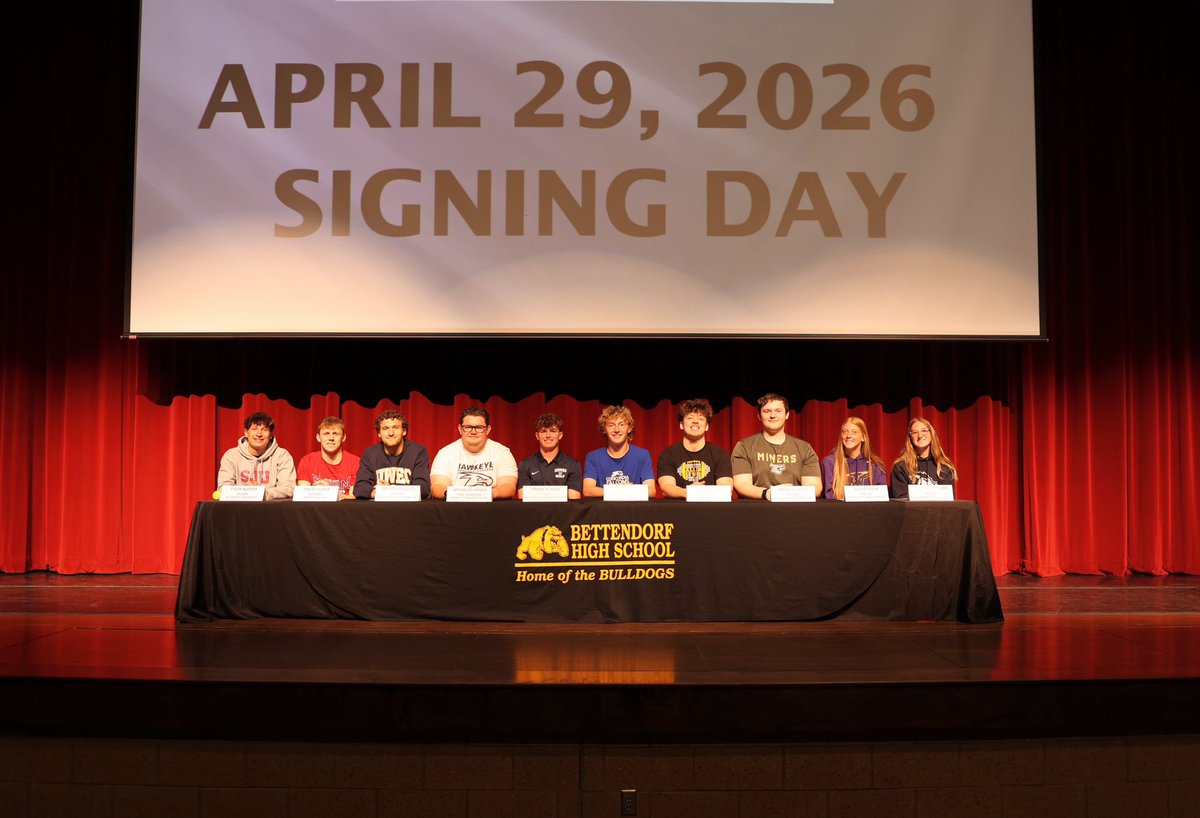 mtocac725's tweet photo. Signing day is here! Such happy and sad moment all at once. So proud of all his hard work and all he does on and off the field! Can’t wait for this next chapter! #rollstorm #simpsonfootball @DavidCu88448163 https://t.co/c1el1otzVU