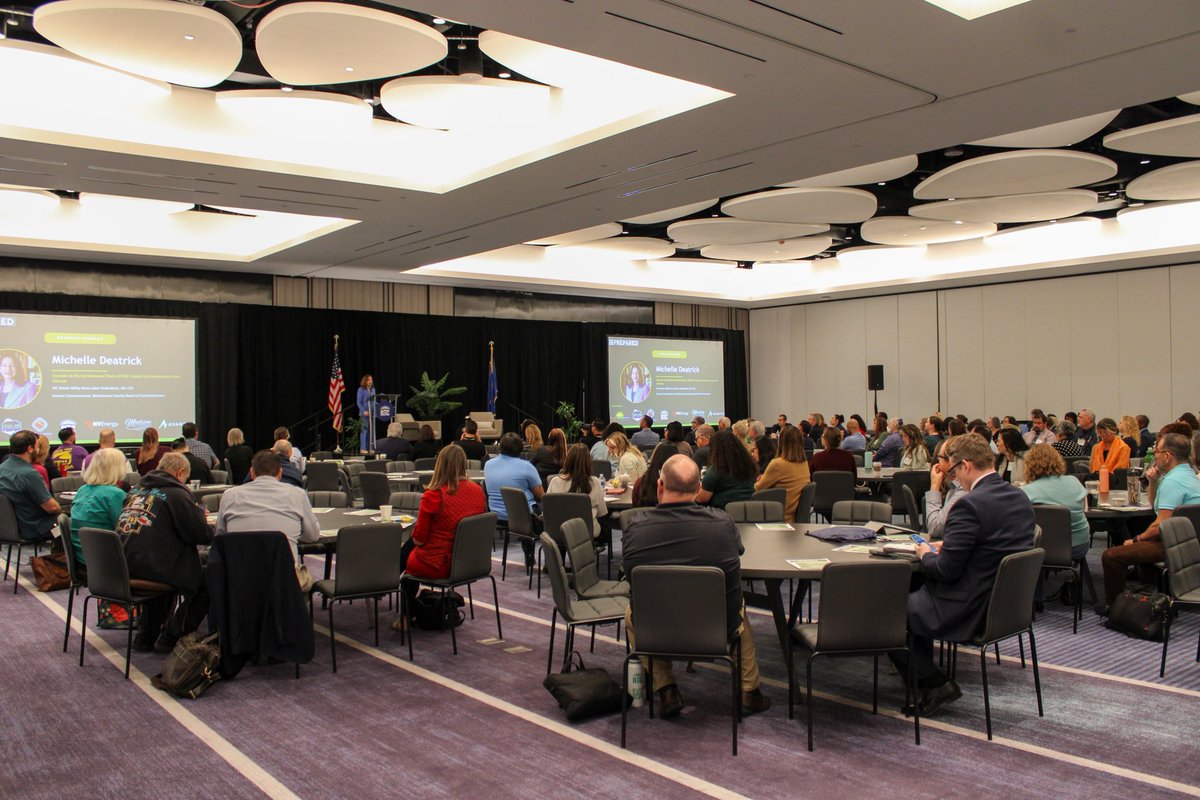 CommishTick's tweet photo. As Chair of Southern Nevada Strong, I was proud to host our first Extreme Heat Summit. 

Extreme heat is here, shaping daily life. Clark County is responding and moving from awareness to action. Special thanks to @RTCSNV for making this possible! https://t.co/BTVNkcrazI