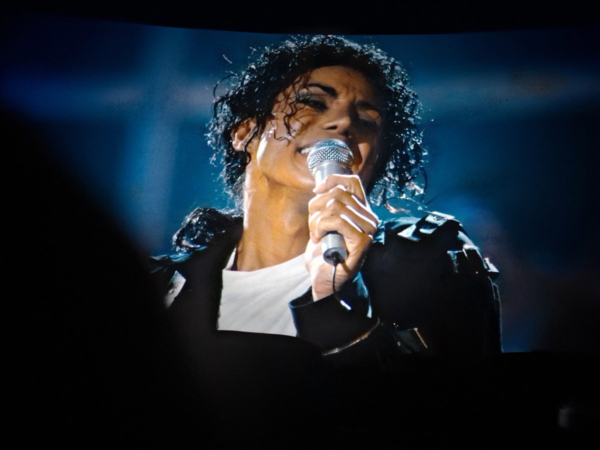 elena 🤍 | mj biopic era 👑 tweet media